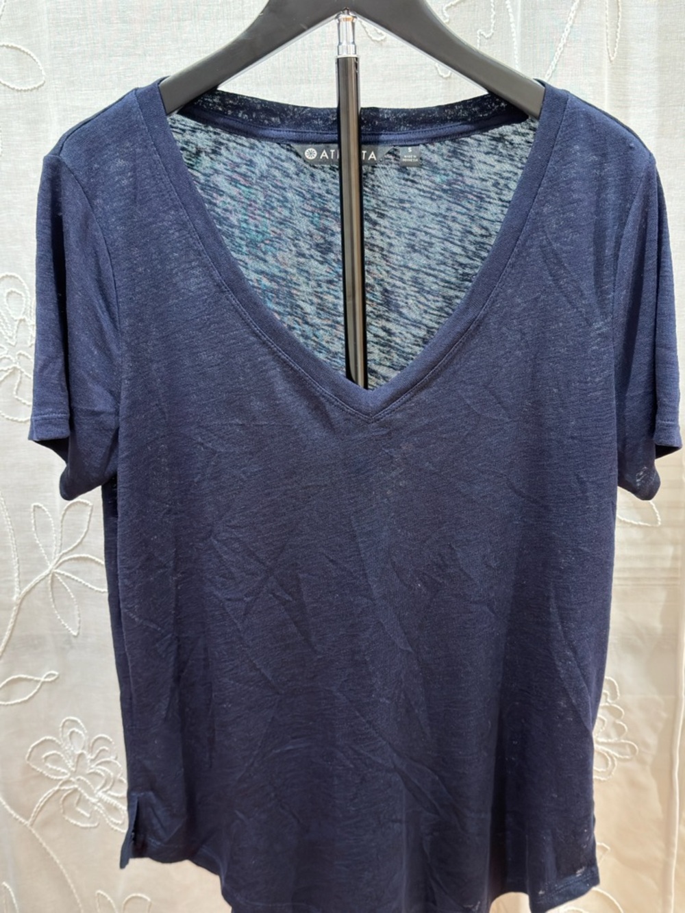Athleta loose fit Women's Dark Blue V-Neck Tee
